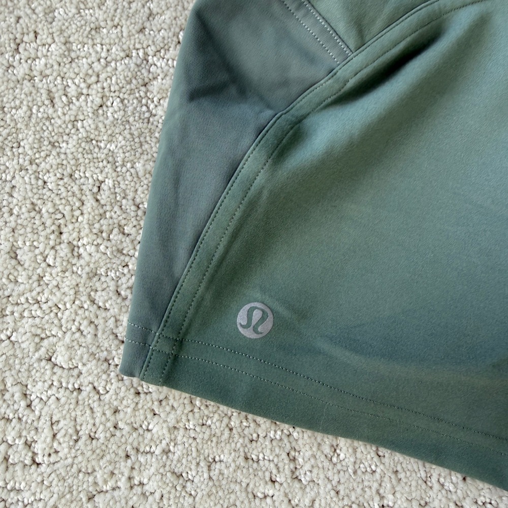 Lululemon License to Train High-Rise Short 2" Women 14 Grey Eucalyptus Logo - Picture 3 of 9
